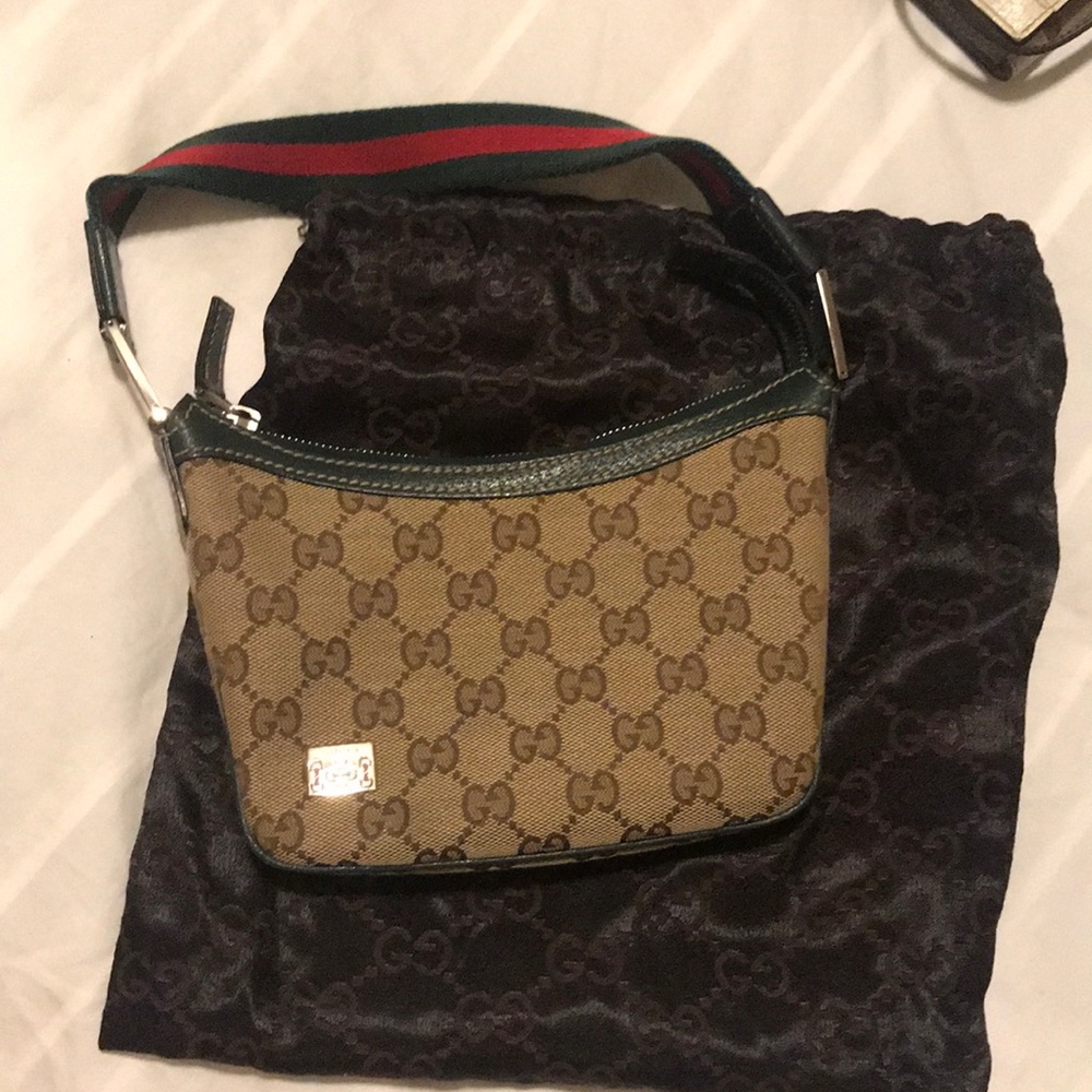 AUTHENTIC Gucci print purse
